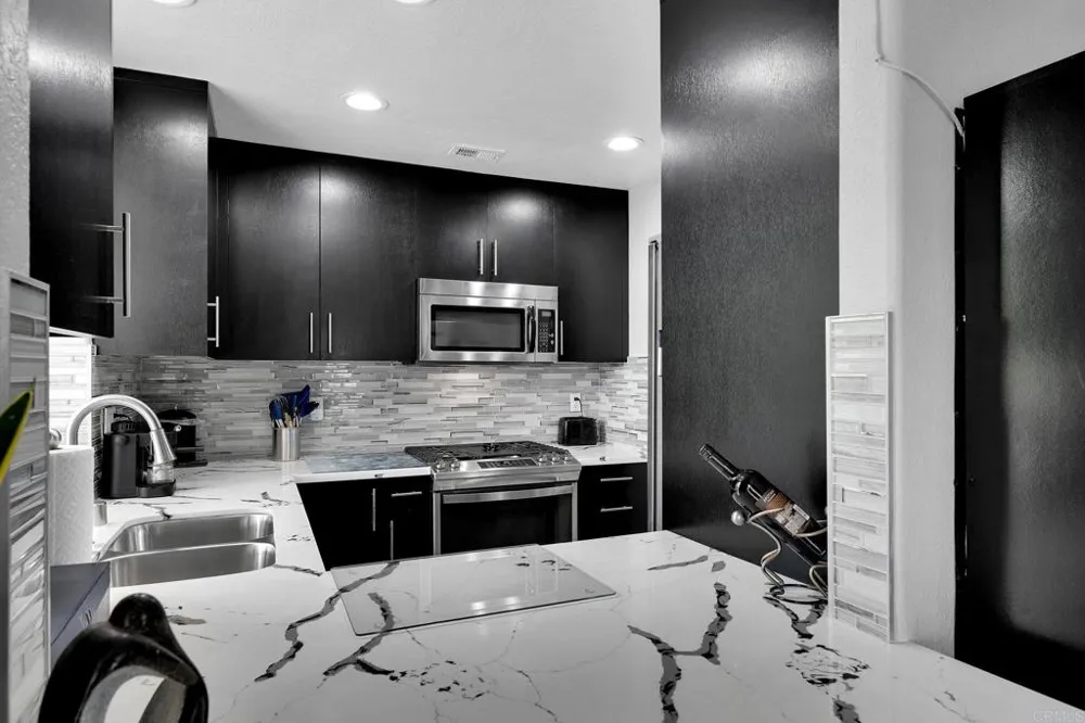 3587 Cameo Drive #19 Oceanside, CA 92056