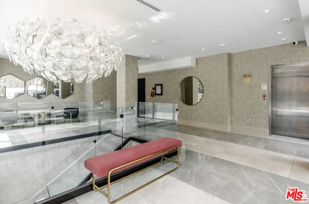 105 S Doheny Drive #PH2 Los Angeles, CA 90048