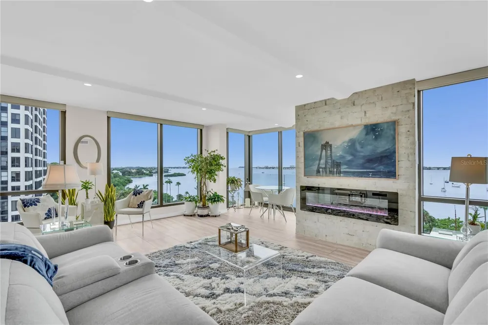 707 S GULFSTREAM AVENUE #807 Sarasota, FL 34236