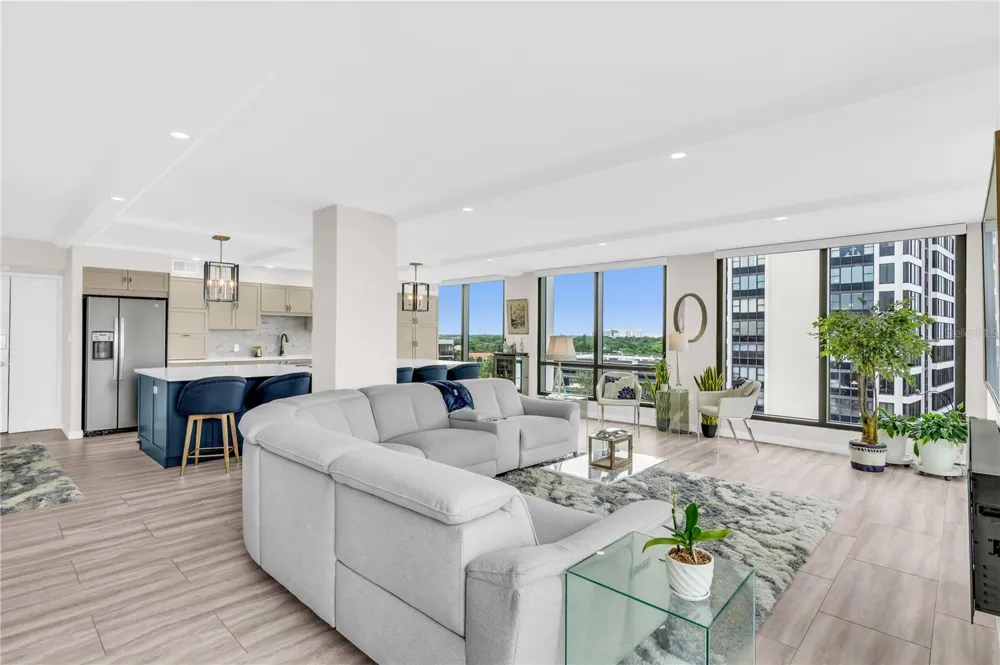 707 S GULFSTREAM AVENUE #807 Sarasota, FL 34236