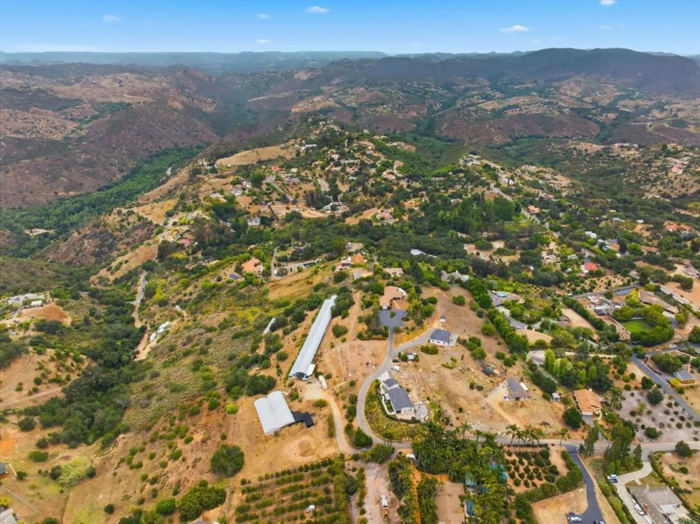 803 Quail Hill Road Fallbrook, CA 92028