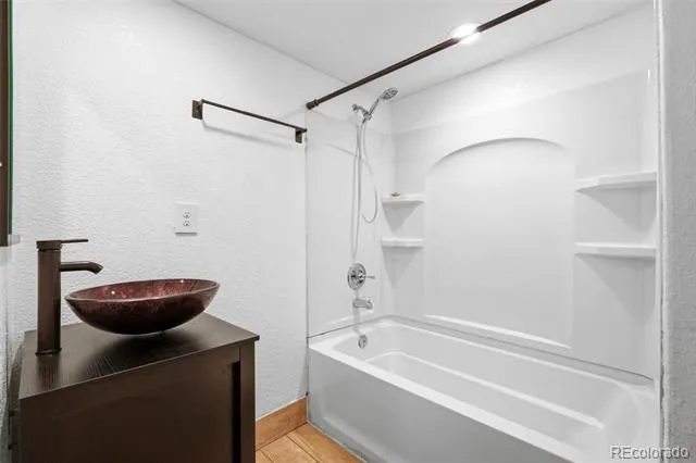 1490 S Zephyr Street Lakewood, CO 80232