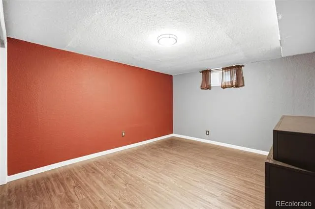 1490 S Zephyr Street Lakewood, CO 80232