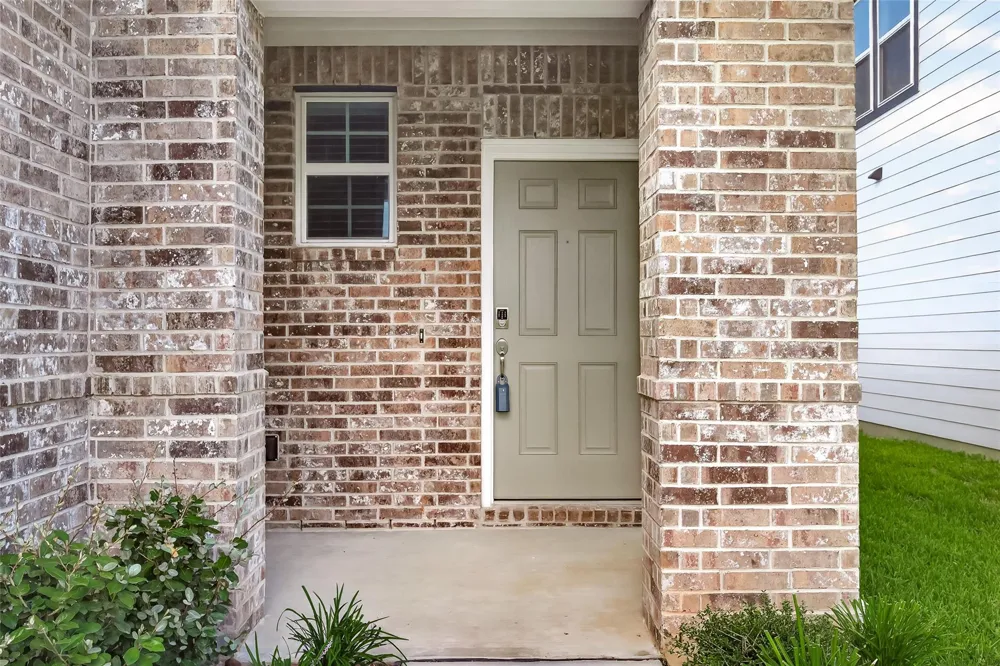 4042 Bay Court Brookshire, TX 77423