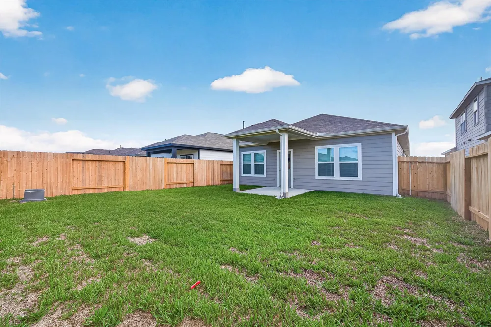 4042 Bay Court Brookshire, TX 77423