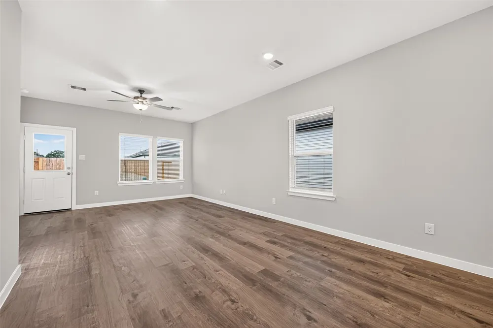 4042 Bay Court Brookshire, TX 77423