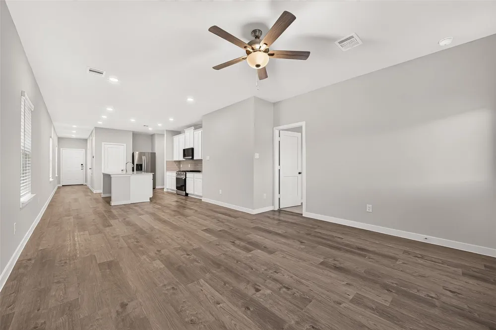 4042 Bay Court Brookshire, TX 77423