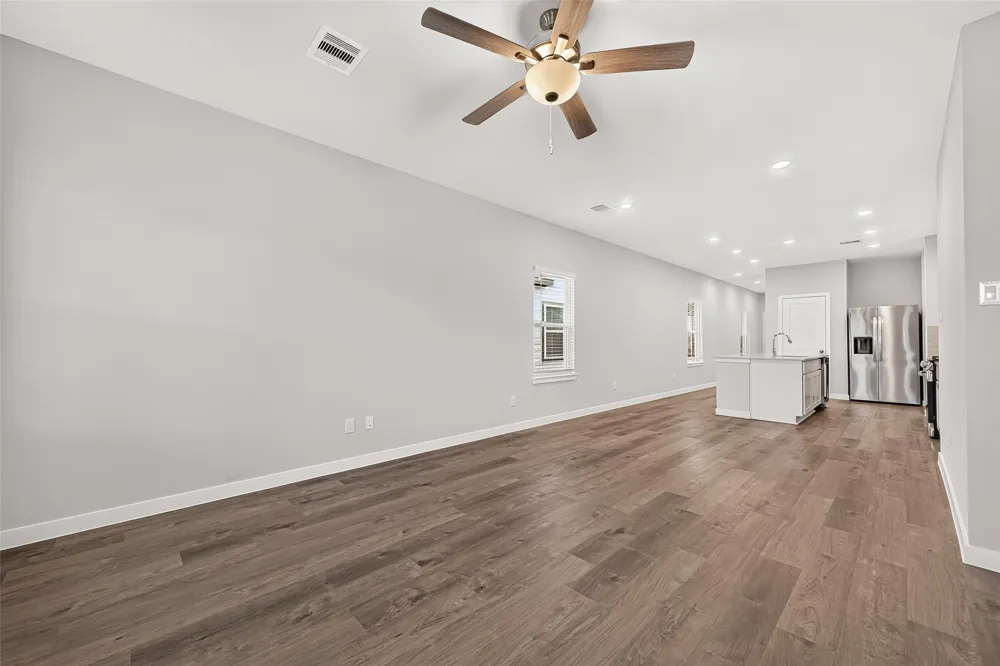 4042 Bay Court Brookshire, TX 77423