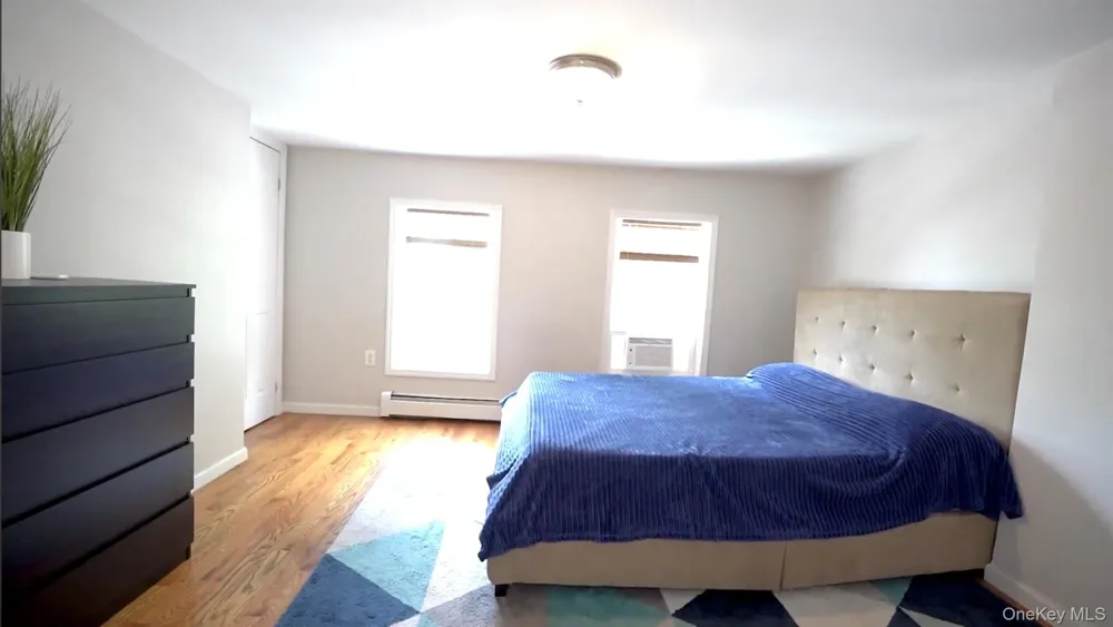 752 E 222nd Street Bronx, NY 10467