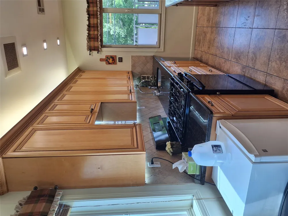 40 Herrick Avenue #201 Spring Valley, NY 10977