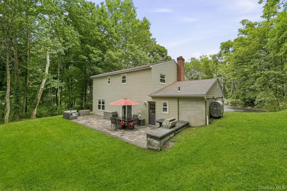2 Lilac Hill Road New Windsor, NY 12553