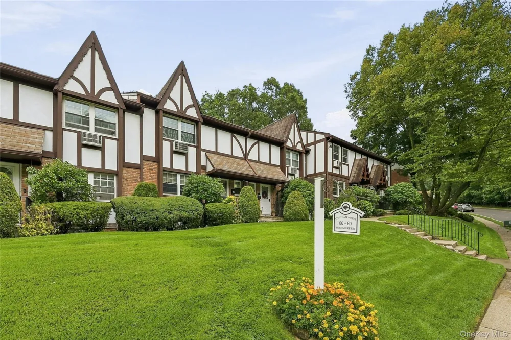 72 Yorkshire Drive Suffern, NY 10901