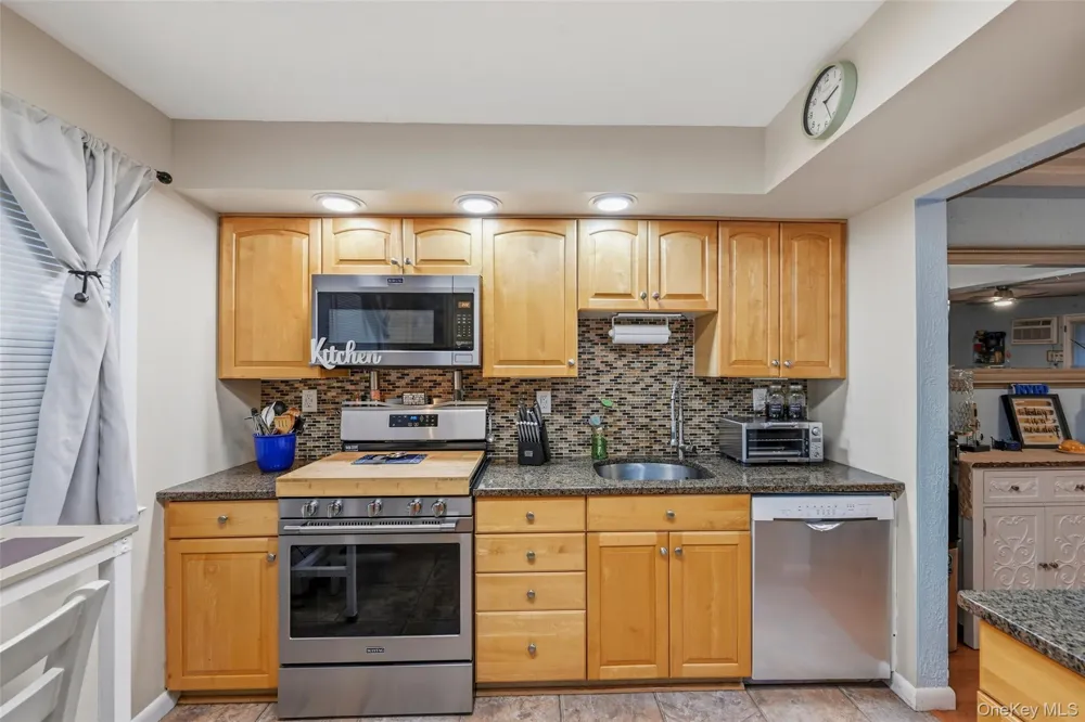 72 Yorkshire Drive Suffern, NY 10901