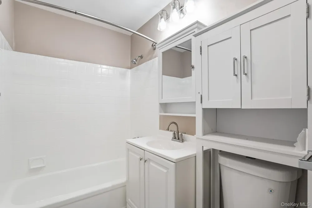 12 Skyline Drive #8 Fishkill, NY 12524