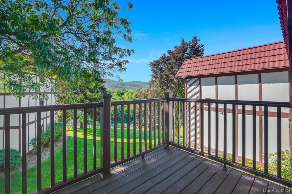 12 Skyline Drive #8 Fishkill, NY 12524