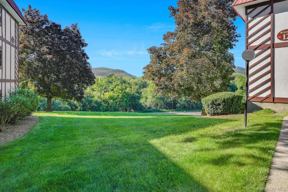 12 Skyline Drive #8 Fishkill, NY 12524