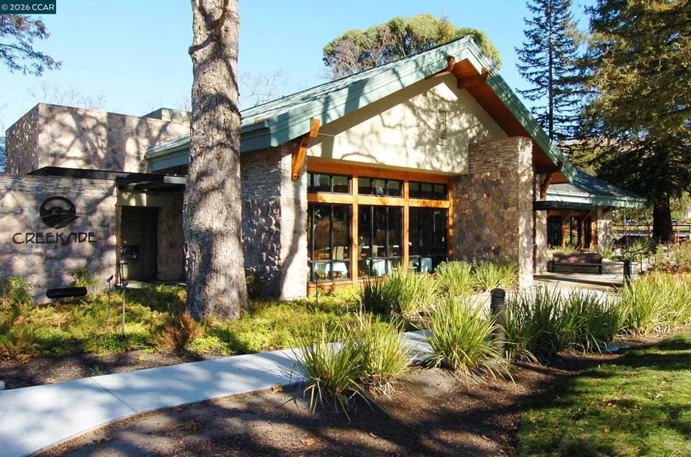 3248 Tice Creek Dr #4 Walnut Creek, CA 94595