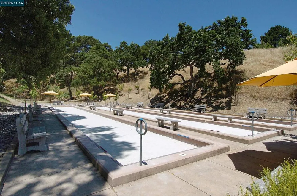 3248 Tice Creek Dr #4 Walnut Creek, CA 94595