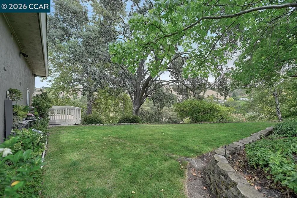 3248 Tice Creek Dr #4 Walnut Creek, CA 94595
