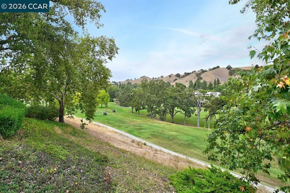 3248 Tice Creek Dr #4 Walnut Creek, CA 94595