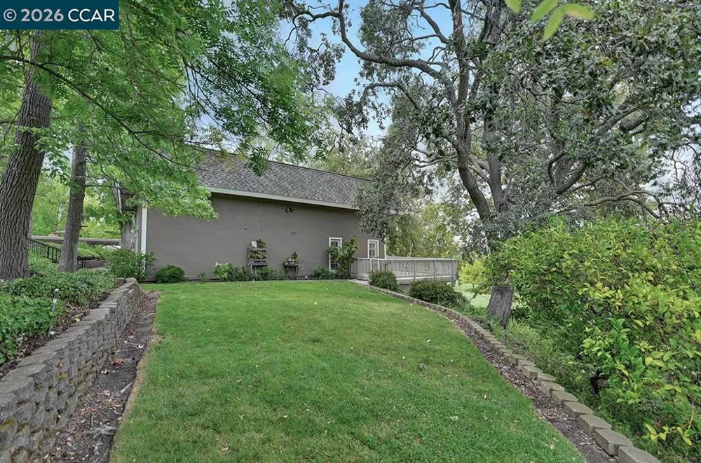 3248 Tice Creek Dr #4 Walnut Creek, CA 94595