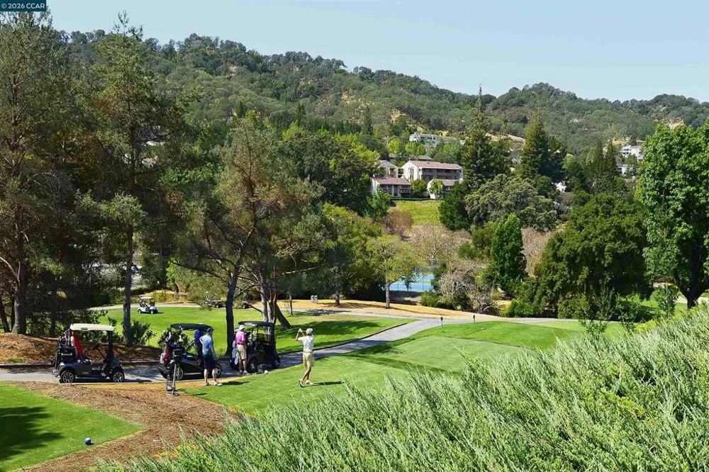 3248 Tice Creek Dr #4 Walnut Creek, CA 94595