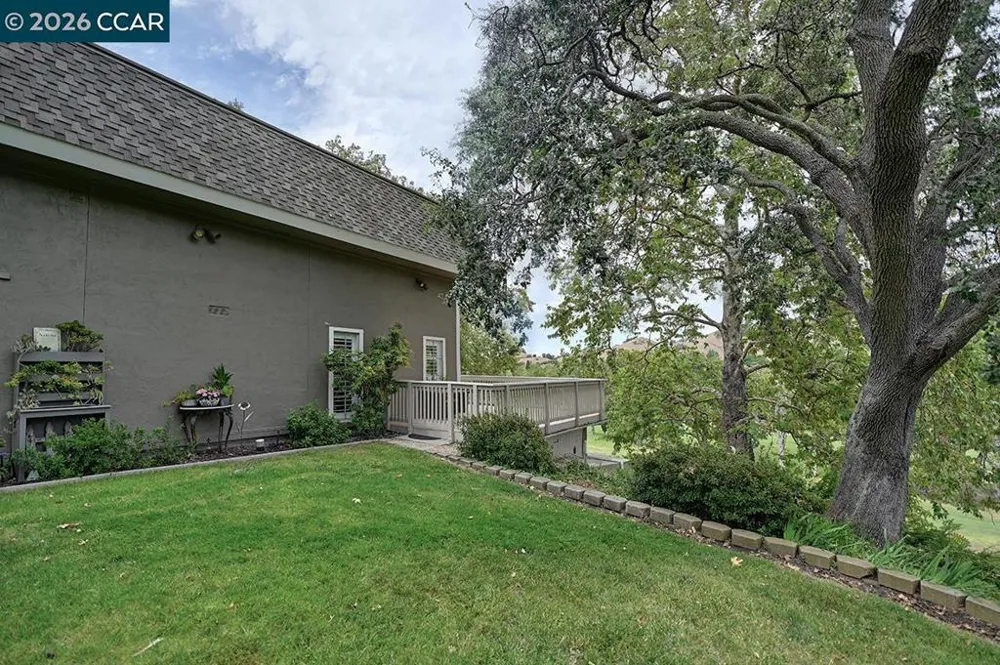 3248 Tice Creek Dr #4 Walnut Creek, CA 94595