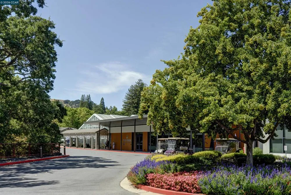 3248 Tice Creek Dr #4 Walnut Creek, CA 94595
