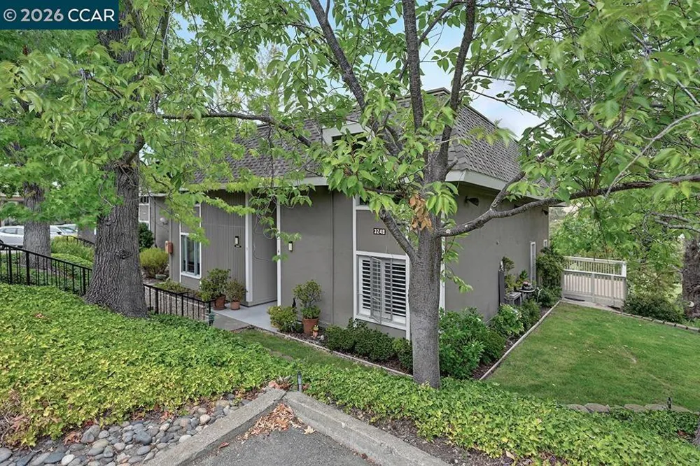 3248 Tice Creek Dr #4 Walnut Creek, CA 94595