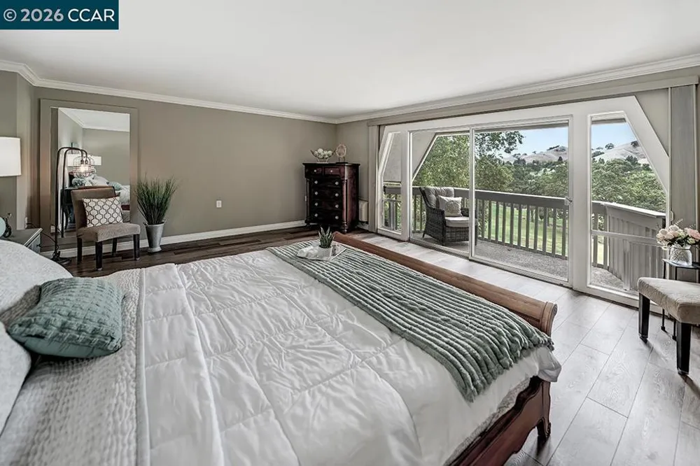 3248 Tice Creek Dr #4 Walnut Creek, CA 94595