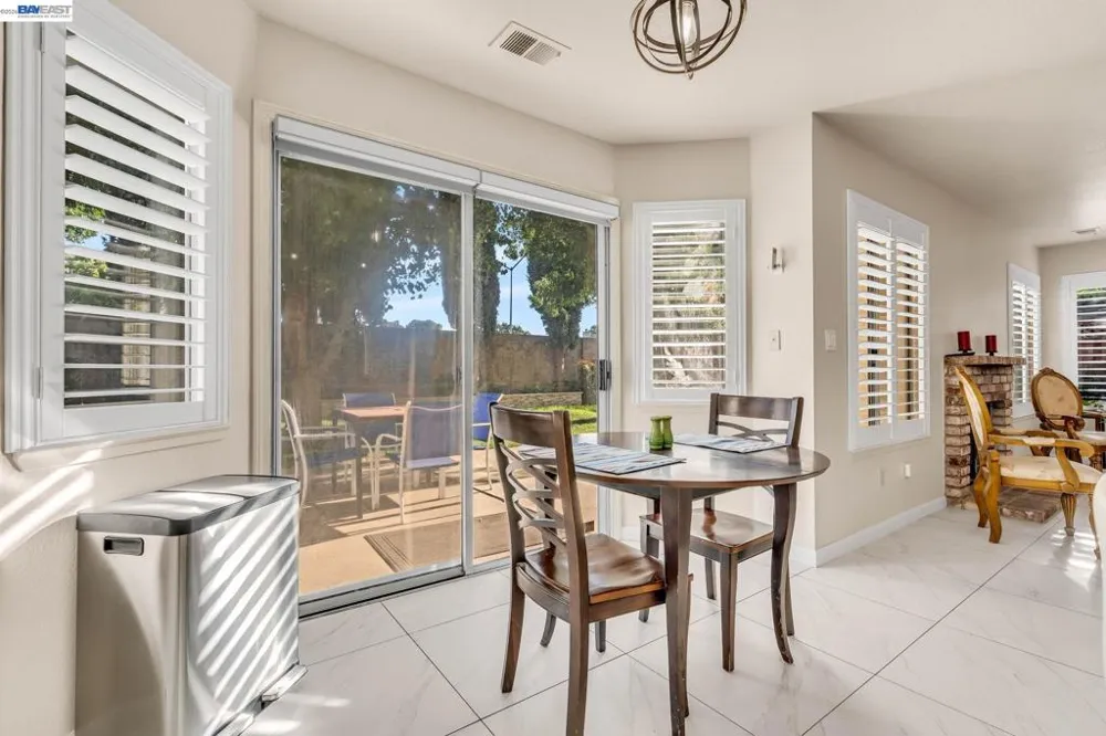 1910 Harvest Landing Ct Tracy, CA 95376