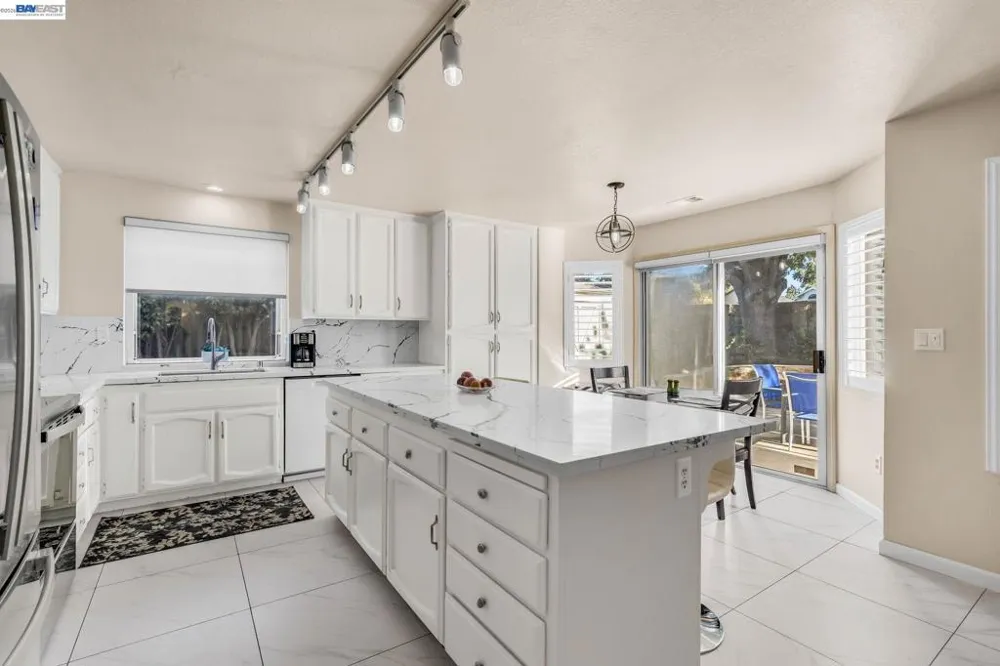 1910 Harvest Landing Ct Tracy, CA 95376