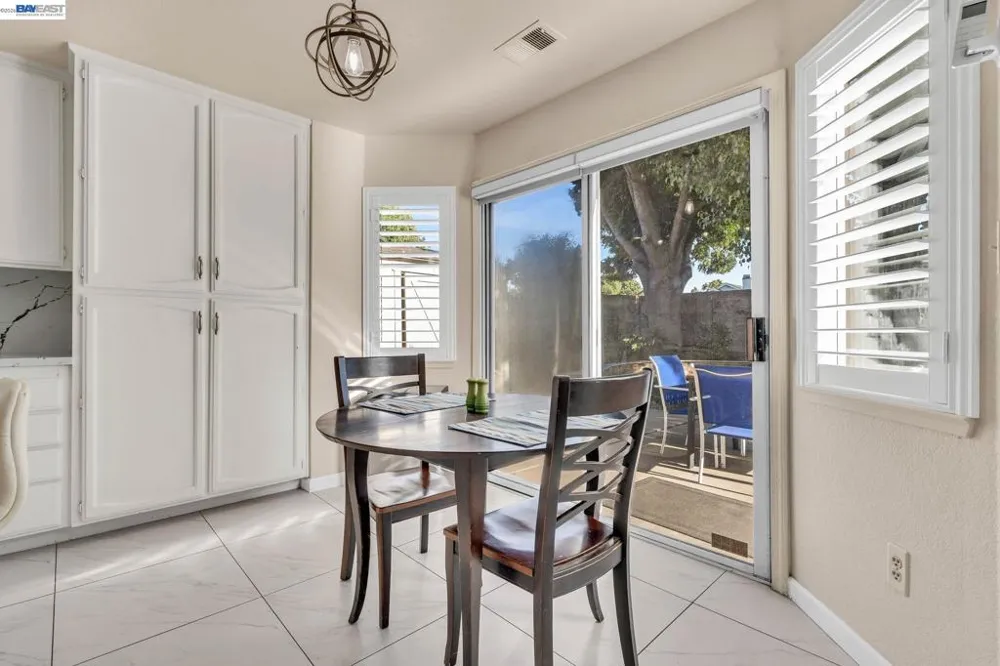 1910 Harvest Landing Ct Tracy, CA 95376