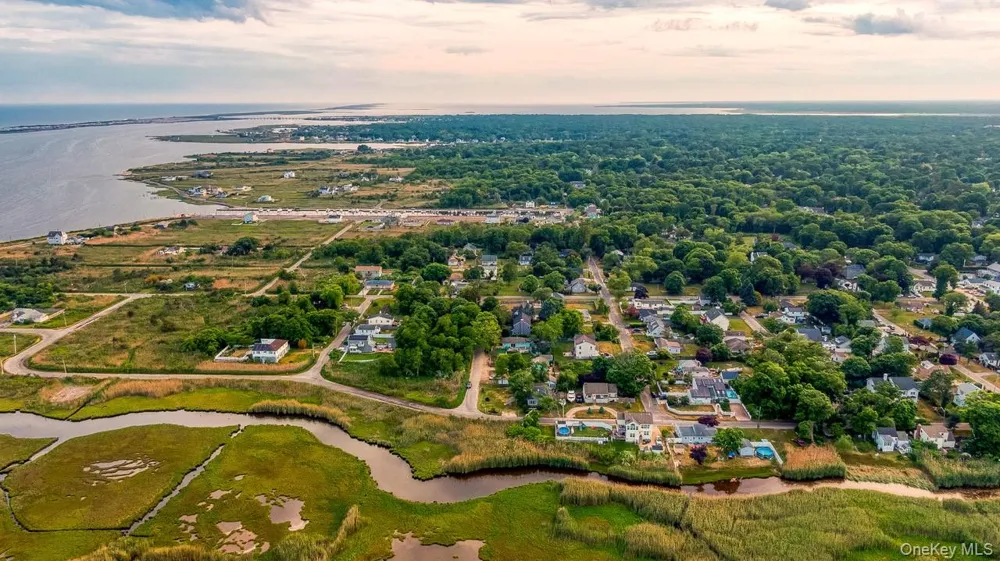 63 Washington Avenue Mastic Beach, NY 11951