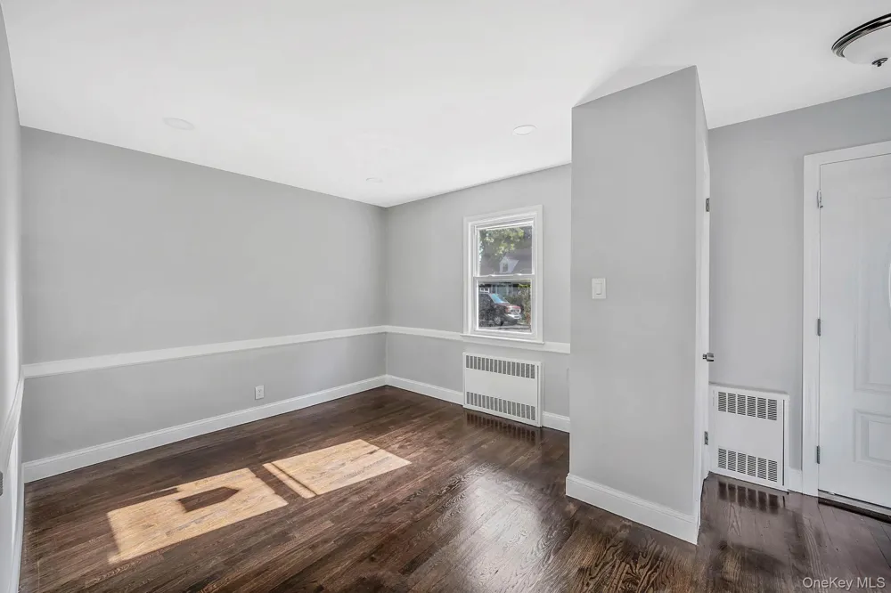 1 Hudson Court Lynbrook, NY 11563