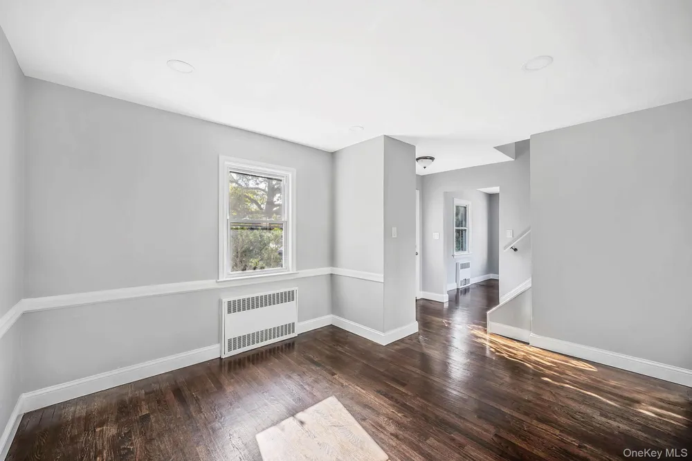 1 Hudson Court Lynbrook, NY 11563