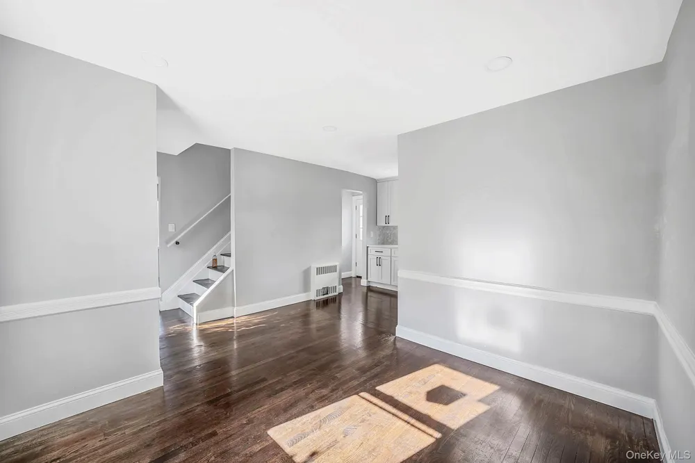 1 Hudson Court Lynbrook, NY 11563