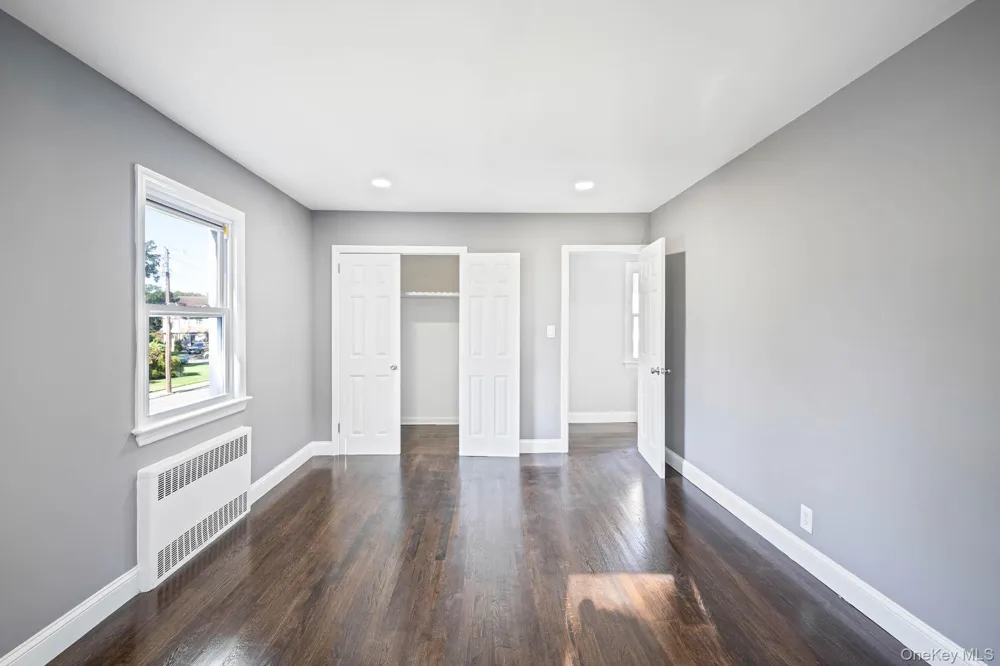 1 Hudson Court Lynbrook, NY 11563