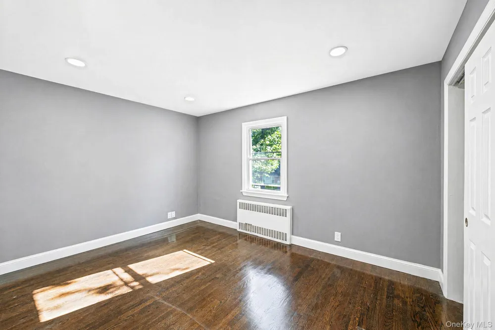 1 Hudson Court Lynbrook, NY 11563