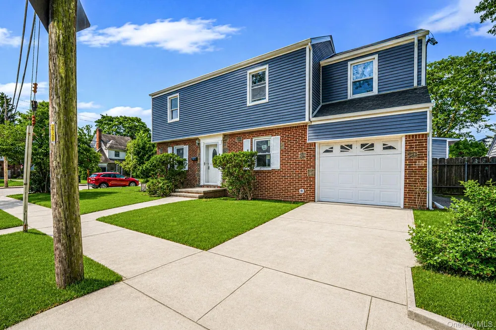 1 Hudson Court Lynbrook, NY 11563