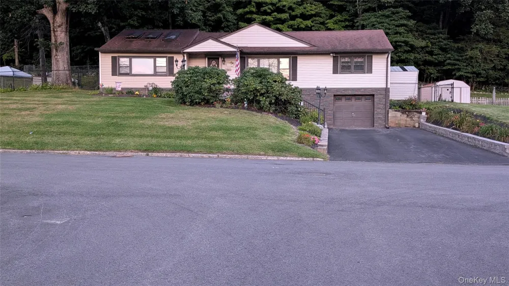 23 Windwood Drive Newburgh, NY 12550