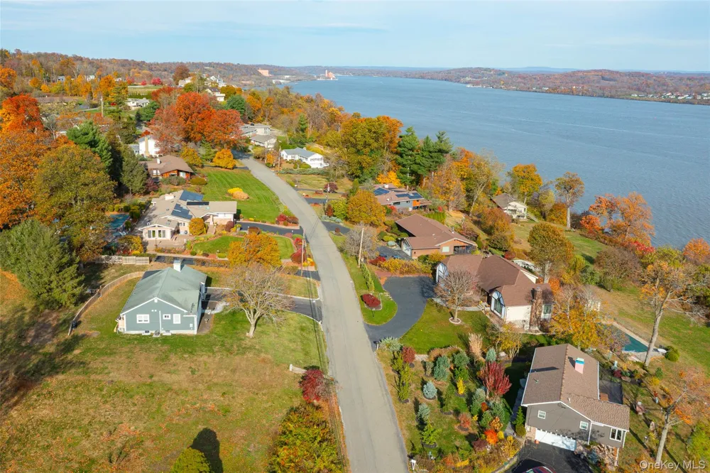 39 Susan Drive Balmville, NY 12550