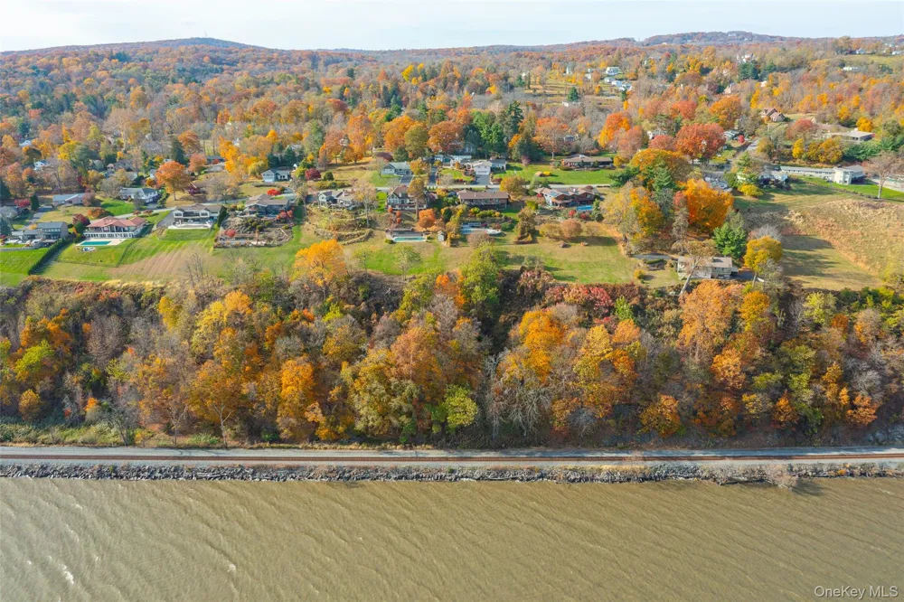 39 Susan Drive Balmville, NY 12550