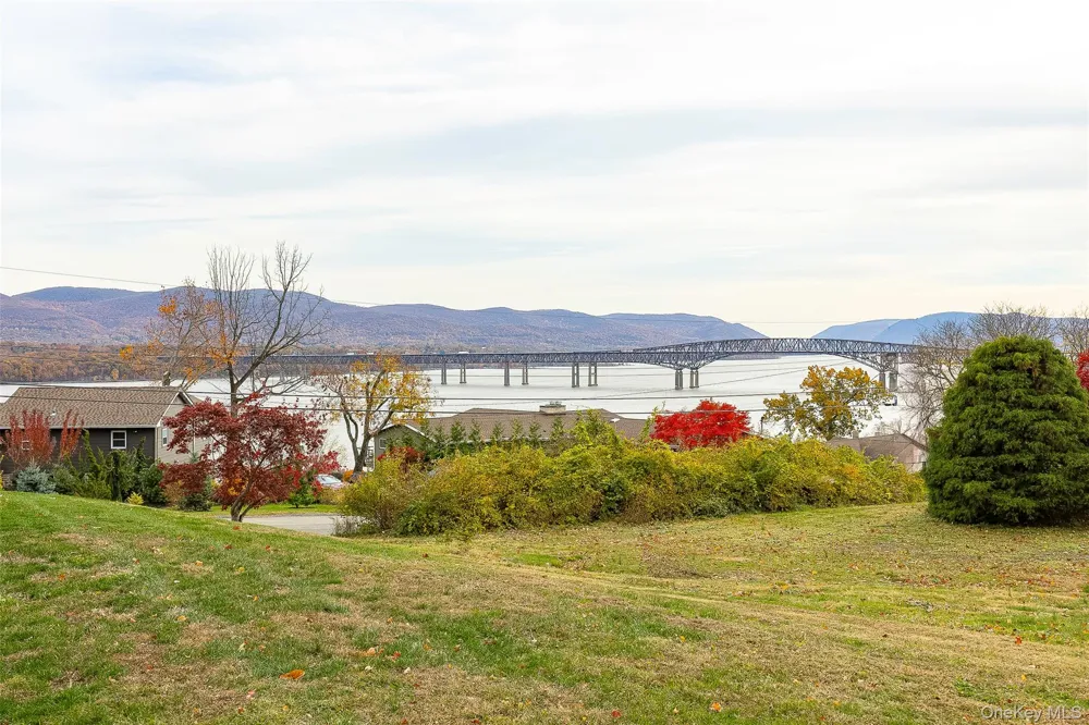 39 Susan Drive Balmville, NY 12550