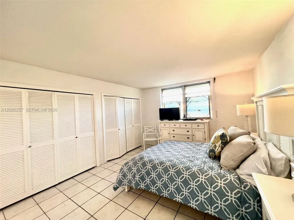 3030 Marcos Dr #T302 Aventura, FL 33160