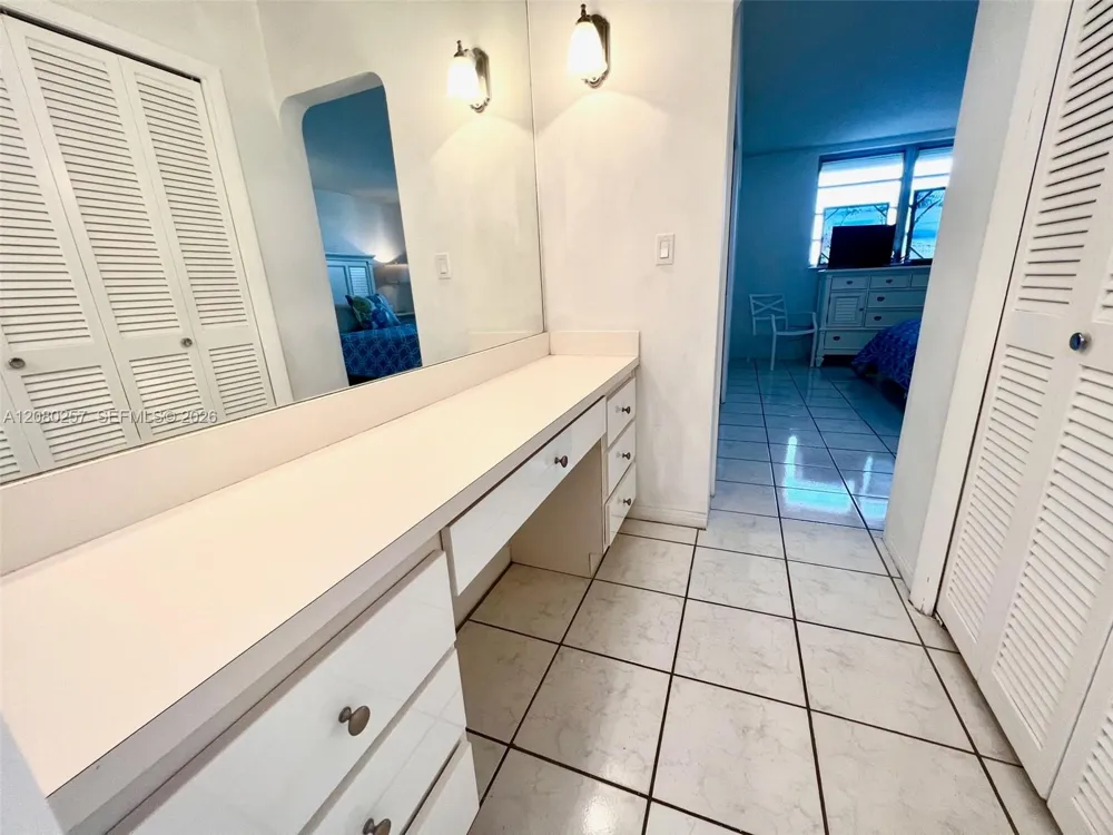 3030 Marcos Dr #T302 Aventura, FL 33160