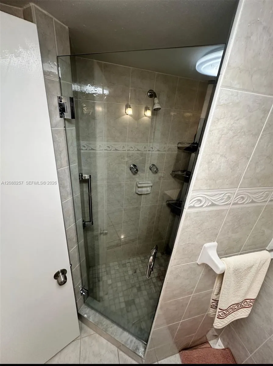 3030 Marcos Dr #T302 Aventura, FL 33160