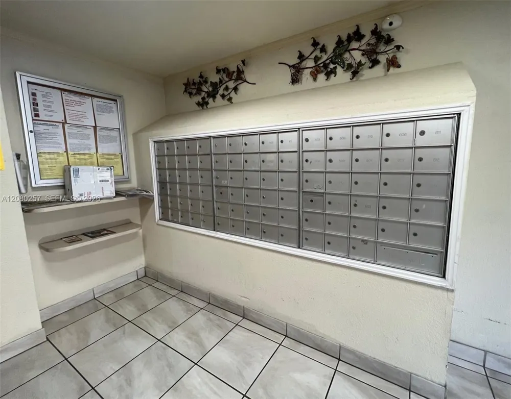 3030 Marcos Dr #T302 Aventura, FL 33160
