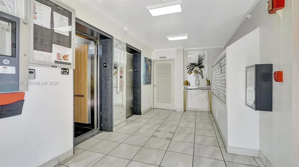 3030 Marcos Dr #T302 Aventura, FL 33160