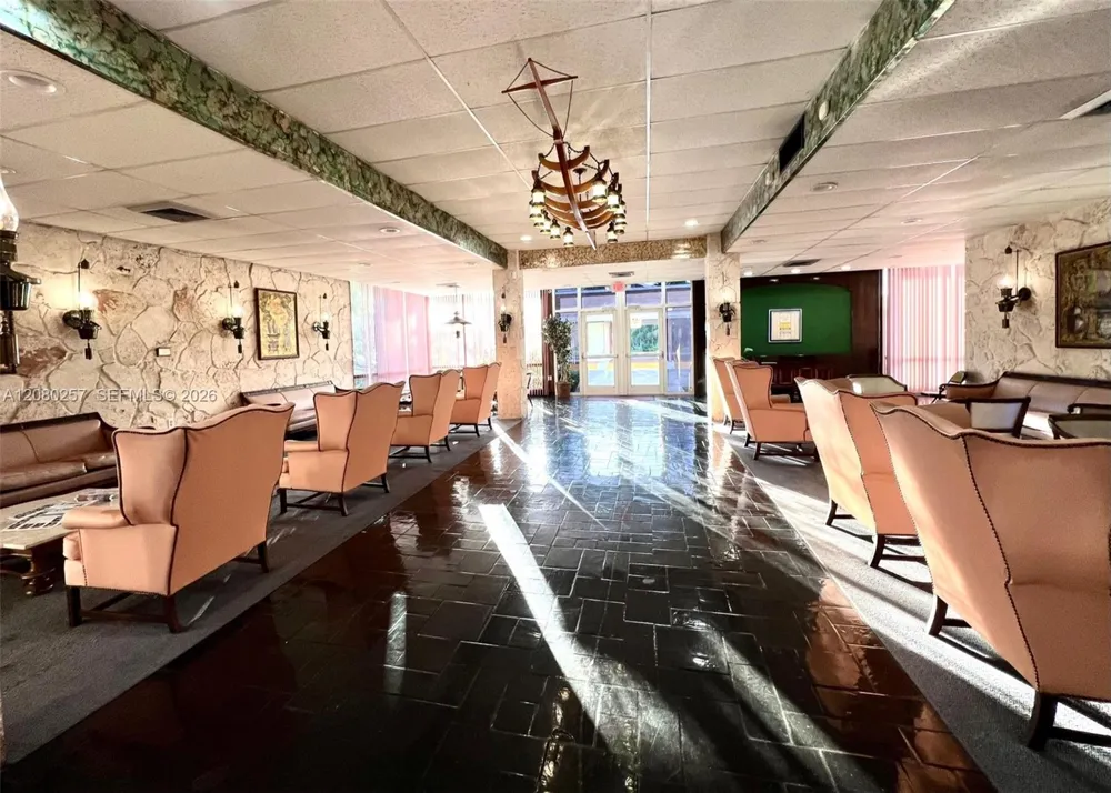 3030 Marcos Dr #T302 Aventura, FL 33160